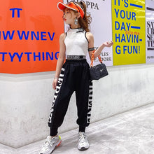 Load image into Gallery viewer, Stylin in streetwear
