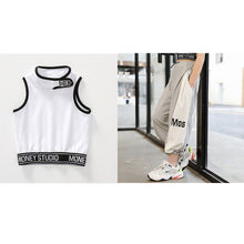Load image into Gallery viewer, Stylin in streetwear
